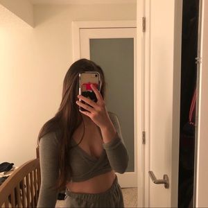 Ivivva cropped sweater